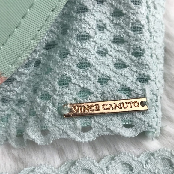 COPY - NWOT VINCE CAMUTO LACE TRIM FLORAL INTIMATE SET - Picture 4 of 7